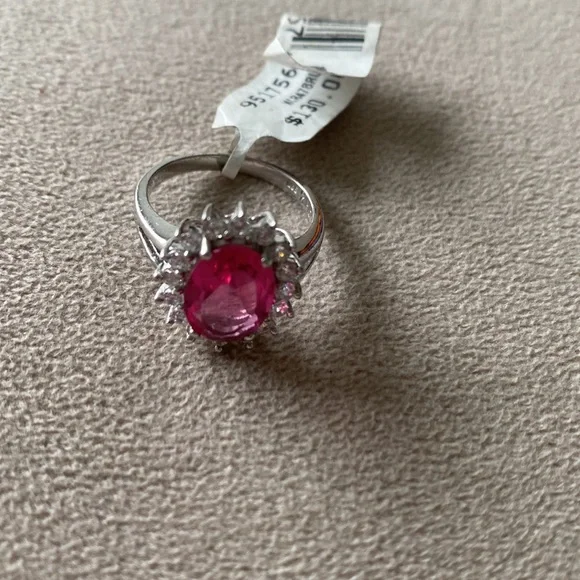 Princess Di Red Version Ring - Picture 2 of 3